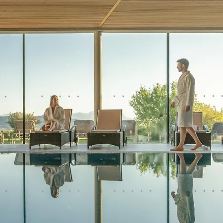 Отель Wellnesshotel Linde 4*