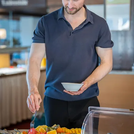 Отель Wellnesshotel Linde Зульцберг