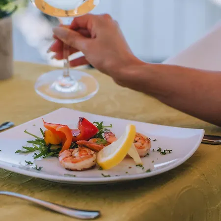 Wellnesshotel Linde Отель Зульцберг